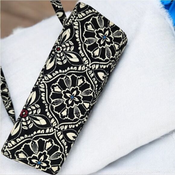 Vera Bradley Barcelona Black Julia Satchel Crossbody Strap Handle Lock Purse Bag - Picture 12 of 14